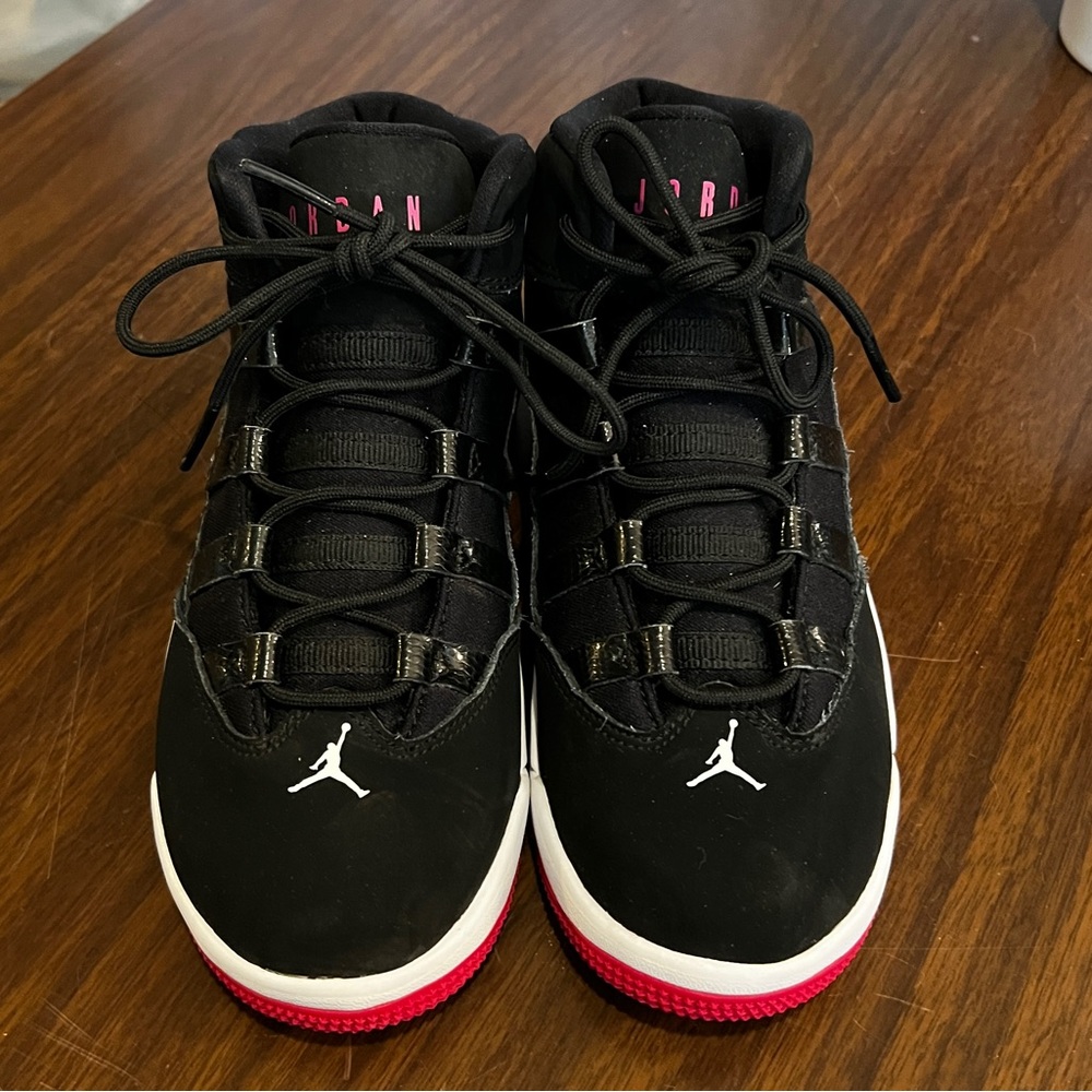 NWOT Air Jordan Max Aura (unisex)